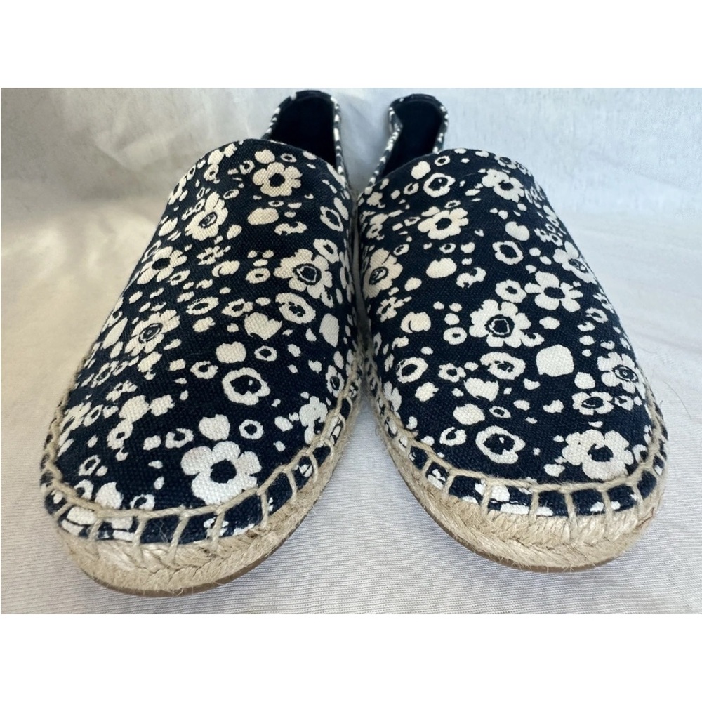 Tory Burch Canvas Navy with white Floral print back logo Espadrilles size 10 - Picture 14 of 15